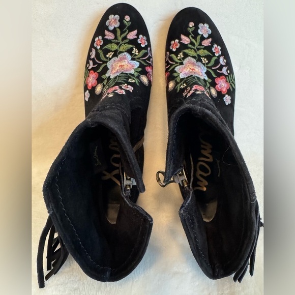 Sam Edelman Women’s Black Suede Floral Embroidered Fringe Booties Size 6.5 - Picture 5 of 9